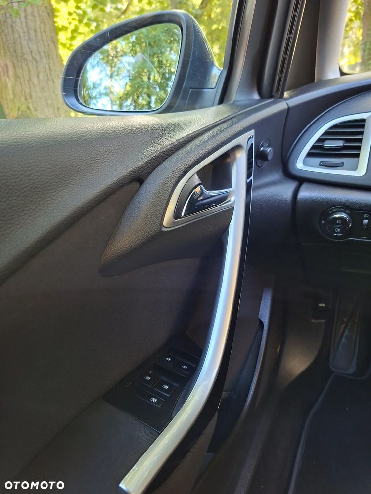 Opel Astra 1.4 T Cosmo - 23