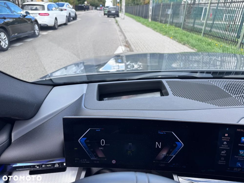 BMW Seria 5 550e xDrive PHEV - 19