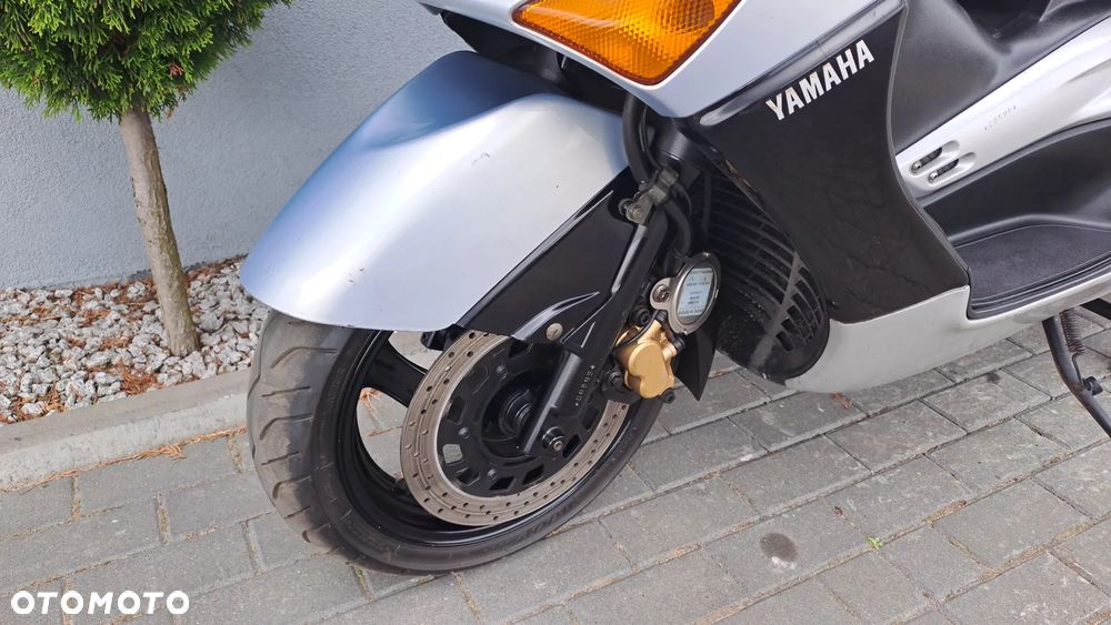 Yamaha Tmax - 32