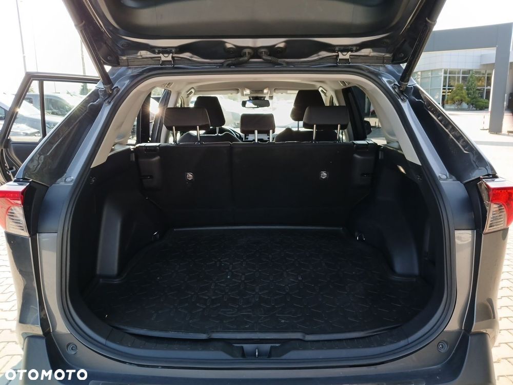Toyota RAV4 - 24