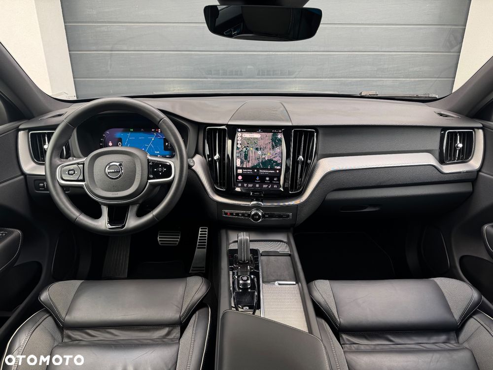 Volvo XC 60 B4 D AWD Plus Dark - 12