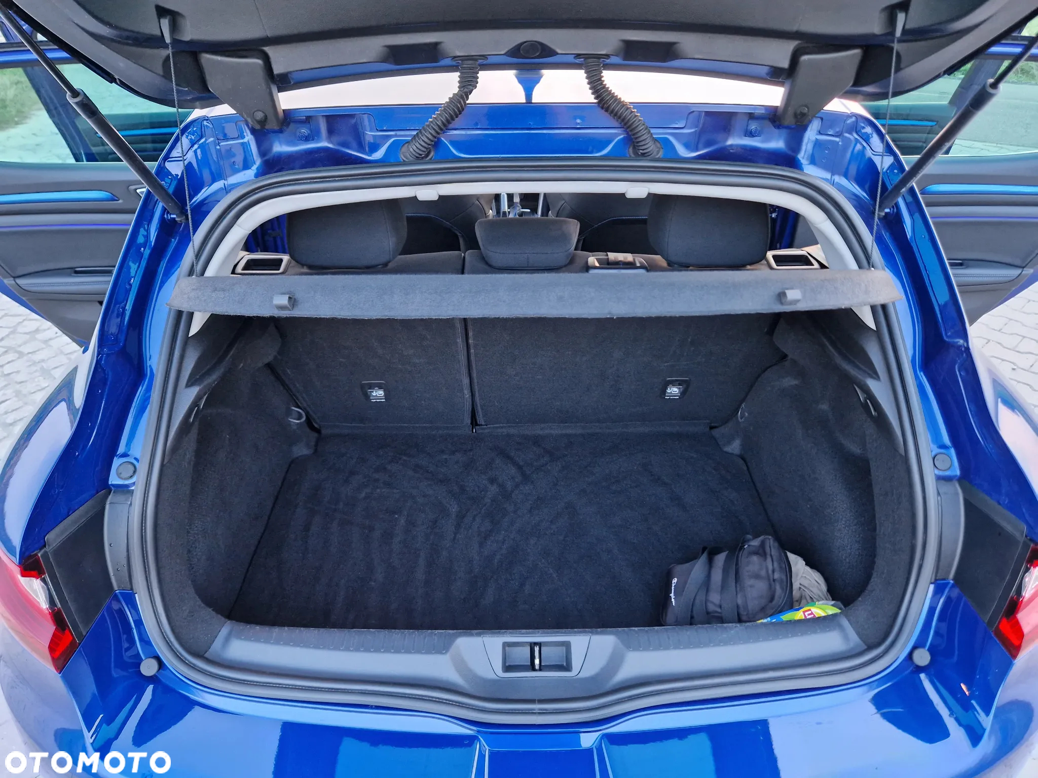 Renault Megane 1.6 TCe GT EDC - 13