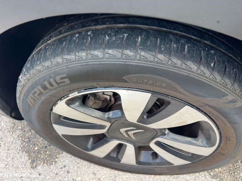 Citroën C3 1.2 PureTech Shine - 23