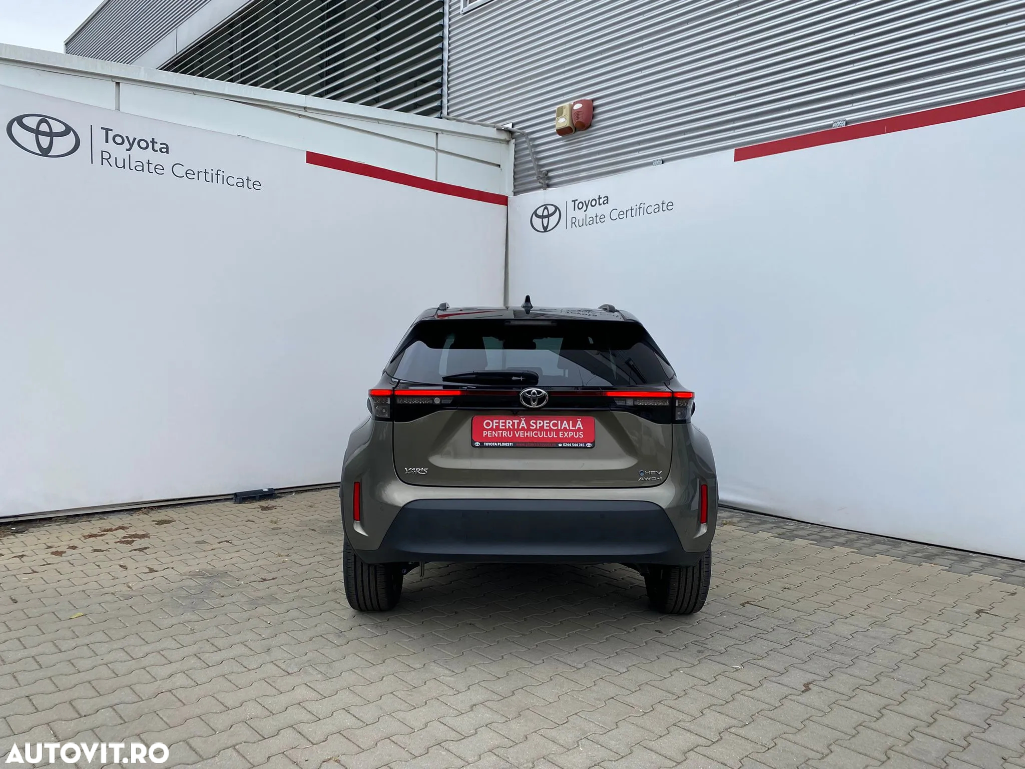 Toyota Yaris Cross 1.5 VVT-i HSD 4x4 Dynamic - 16