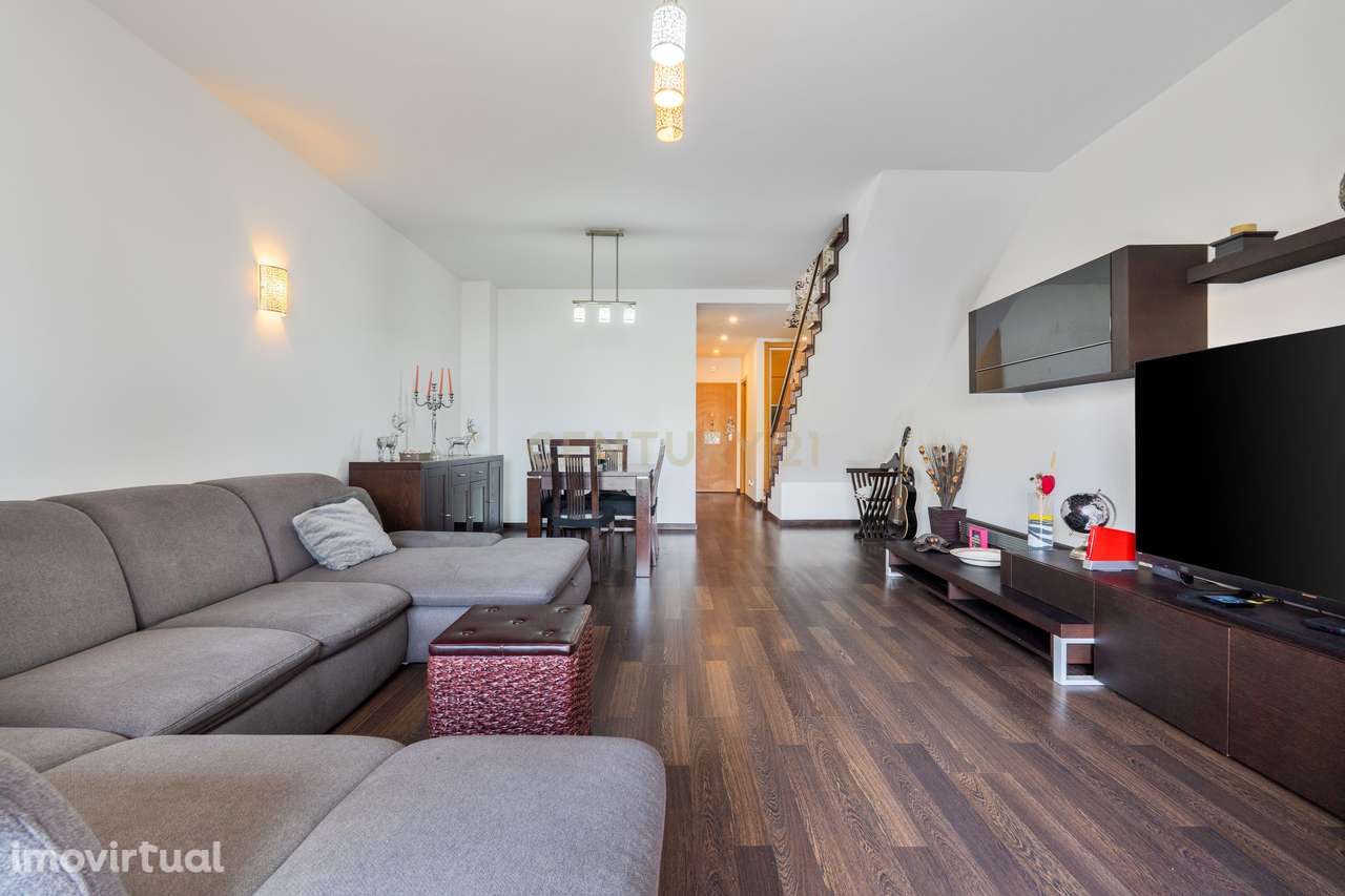 Moderno Duplex T2 em Portimão, Faro - Como Novo - Grande imagem: 2/32