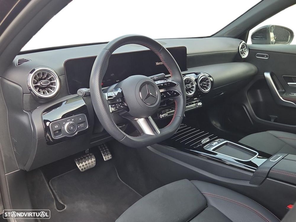 Mercedes-Benz A 250 e 8G-DCT AMG Line Advanced Plus - 11