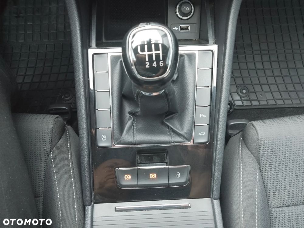 Skoda Superb 1.5 TSI ACT Ambition - 25