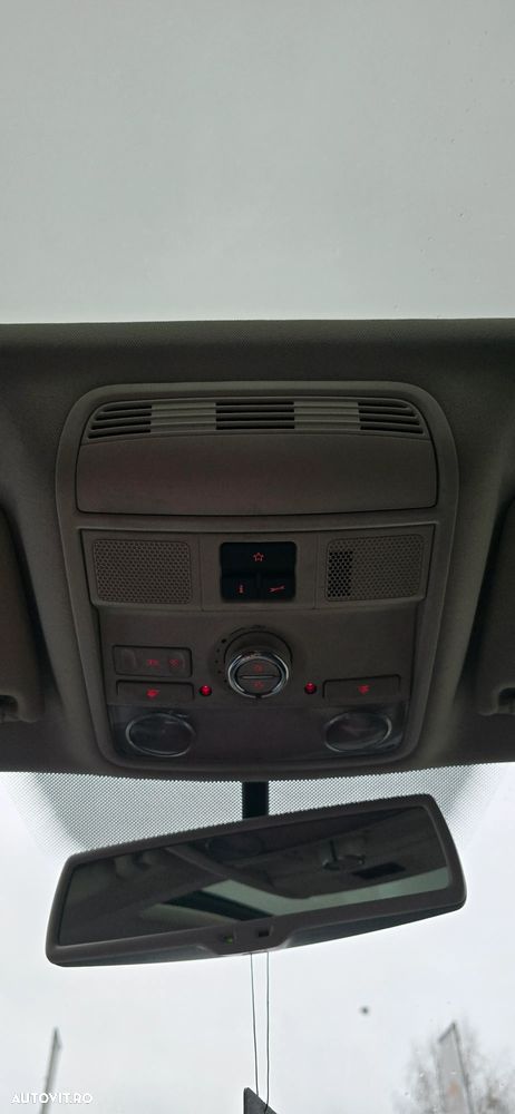 Volkswagen Passat Variant 2.0 TDI DPF DSG Highline - 15