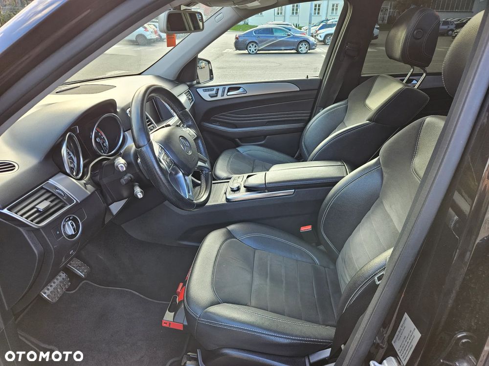 Mercedes-Benz ML 350 BlueTec 4-Matic - 11