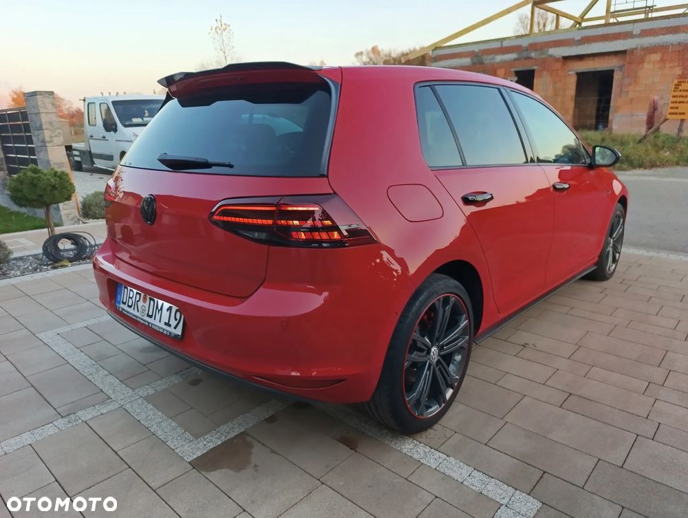 Volkswagen Golf - 31