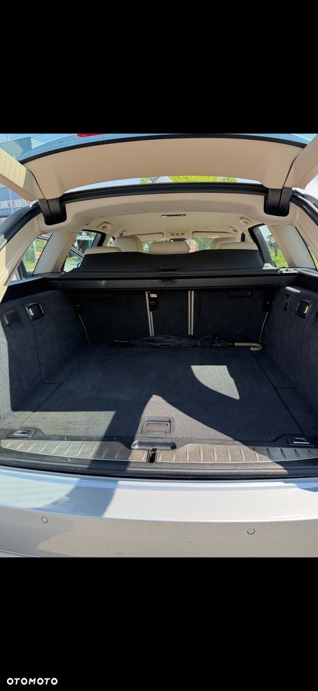 BMW Seria 5 528i xDrive Sport-Aut Luxury Line - 13