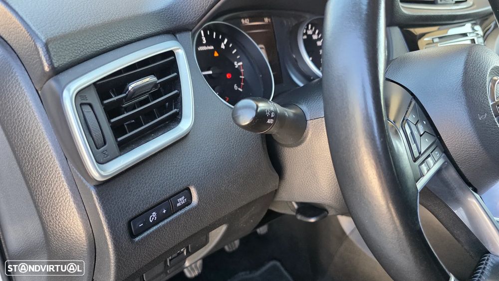 Nissan Qashqai 1.5 dCi N-Tec - 26