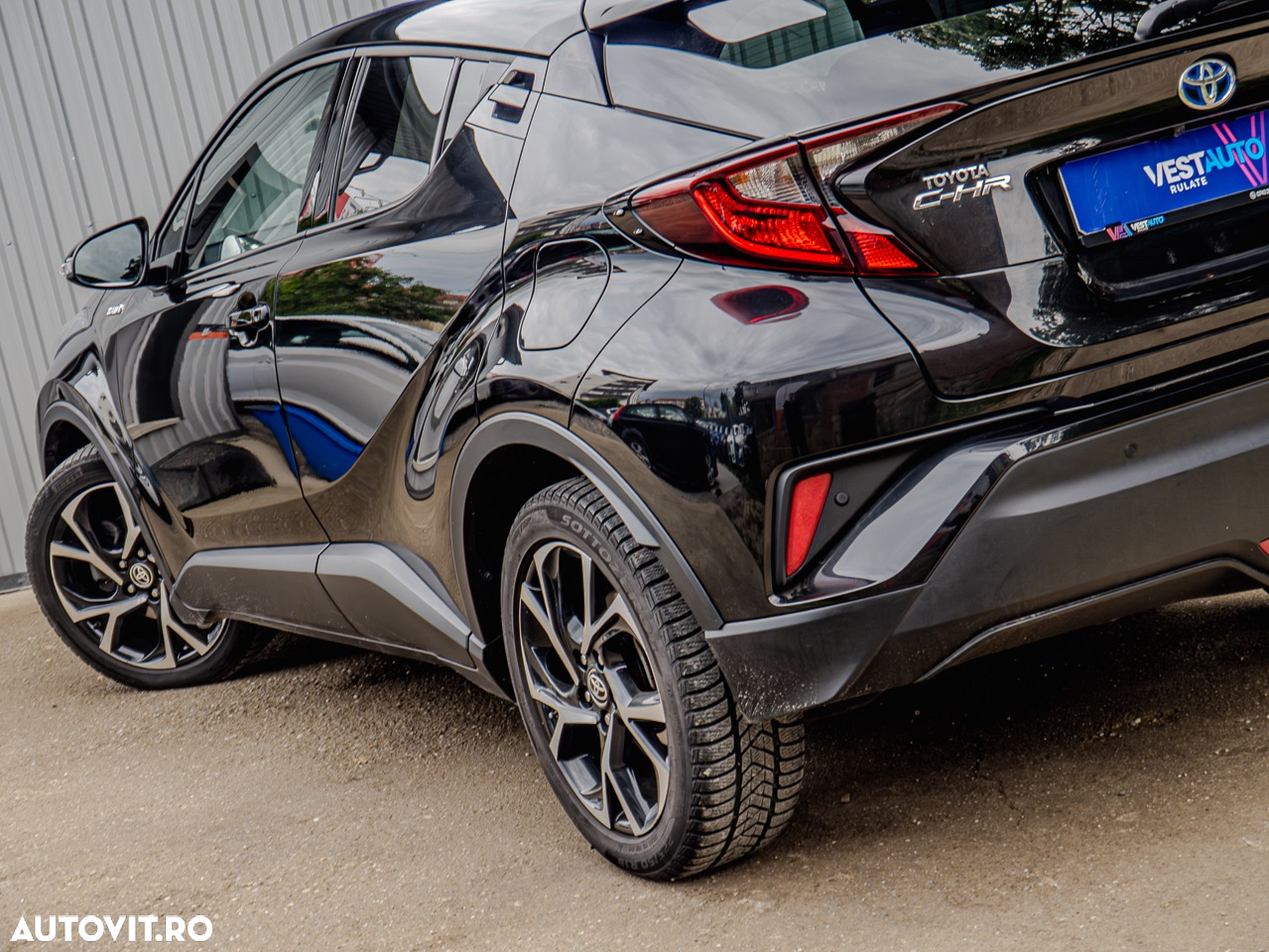 Toyota C-HR 1.8 Hybrid Business Edition - 14