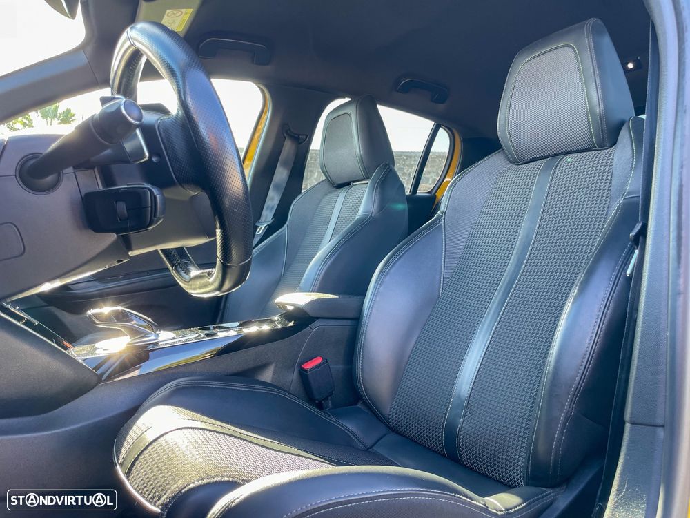 Peugeot 208 1.2 PureTech GT Line EAT8 - 7