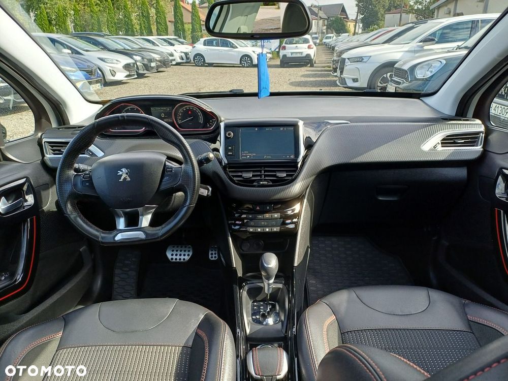 Peugeot 2008 PureTech 110 Stop&Start EAT6 GT-Line Edition - 25