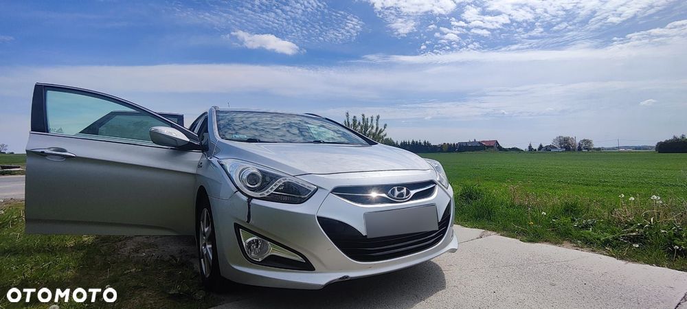 Hyundai i40 Kombi blue 1.7 CRDi Classic - 14