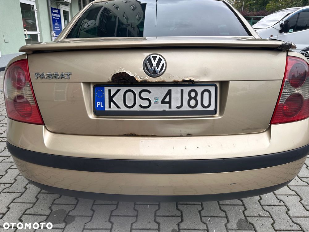 Volkswagen Passat 1.9 TDI Basis - 2