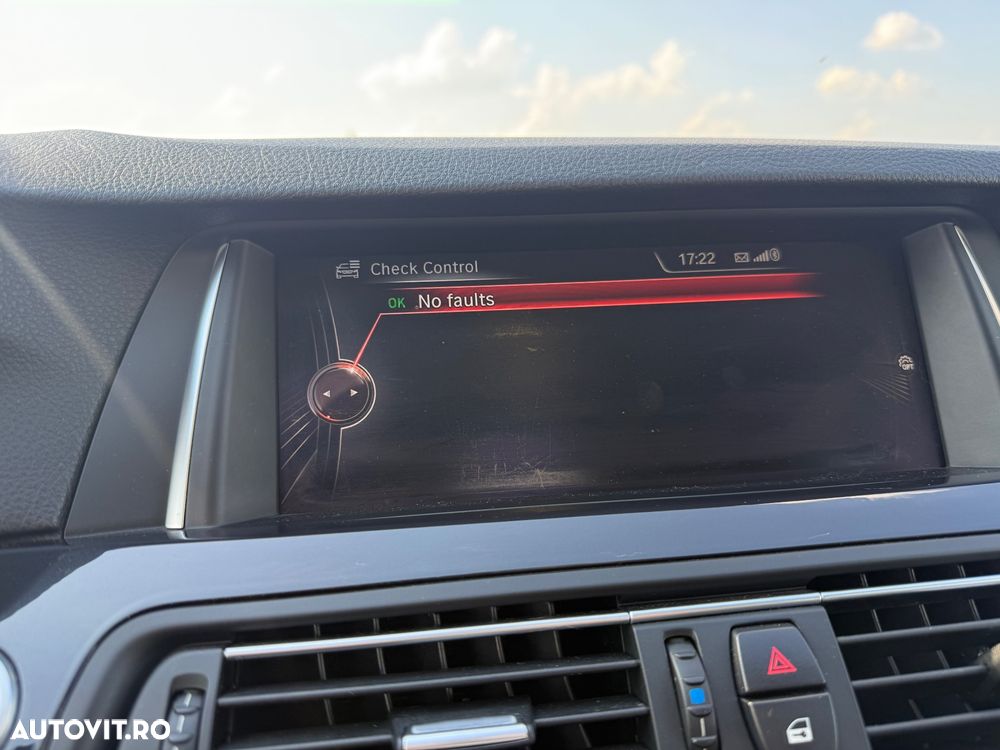 BMW Seria 5 525d xDrive AT - 14