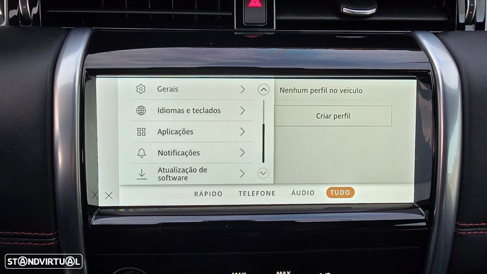 Land Rover Discovery Sport - 32