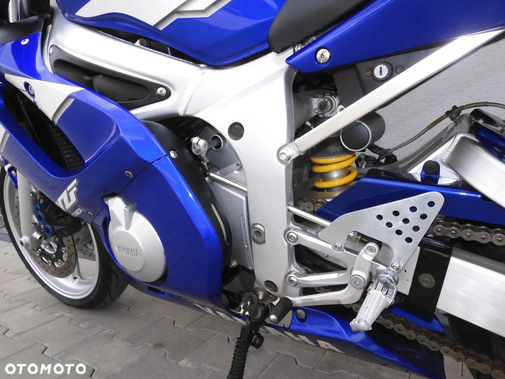 Yamaha R6 - 32