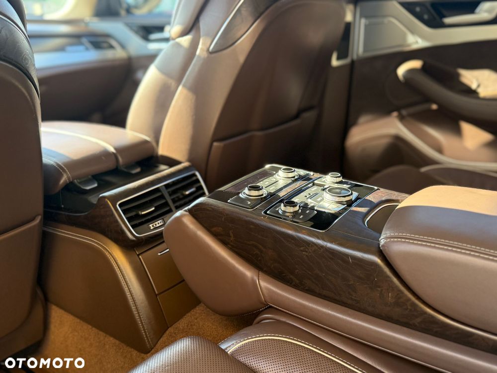 Audi A8 4.2 TDI Quattro - 9