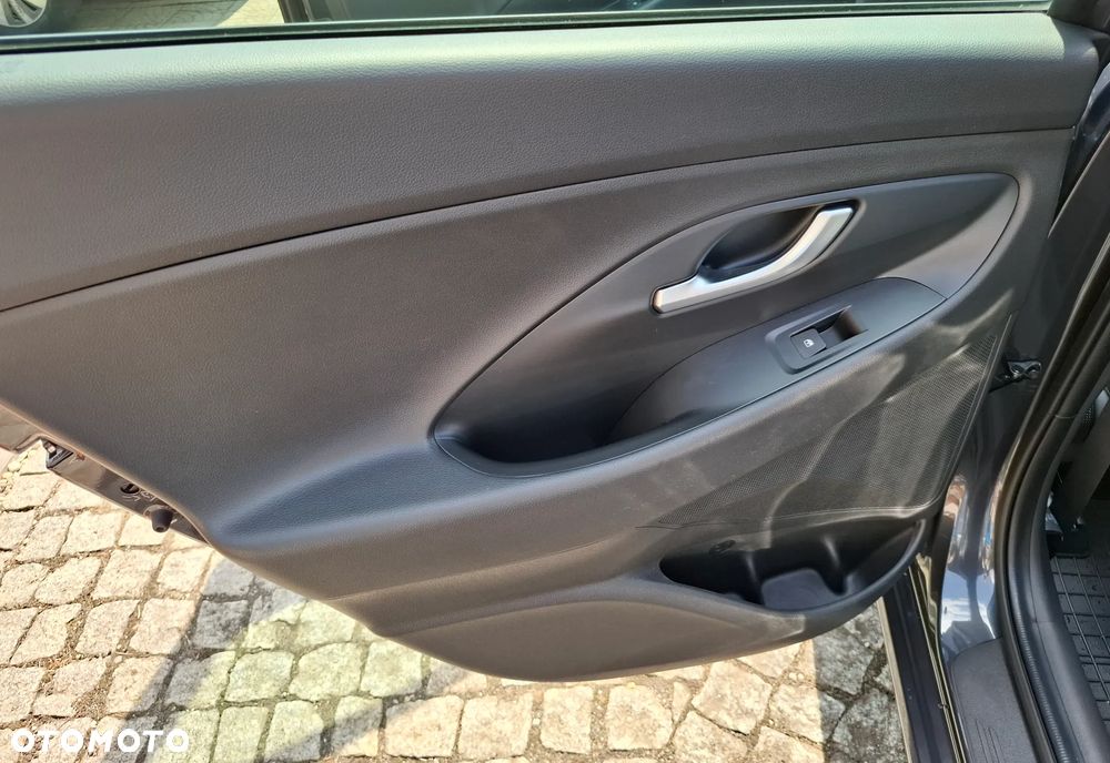 Hyundai i30 1.5 T-GDI 48V Smart DCT - 37