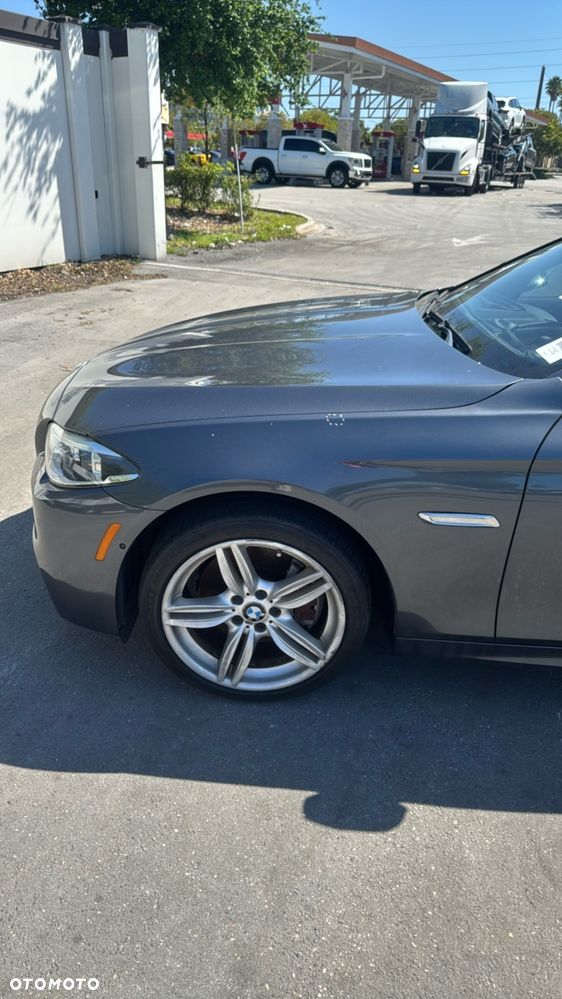 BMW Seria 5 550i Sport-Aut - 15