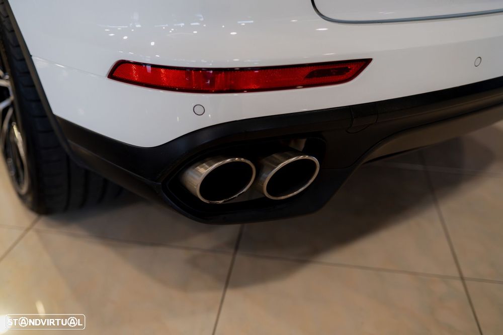 Porsche Cayenne S E-Hybrid - 18