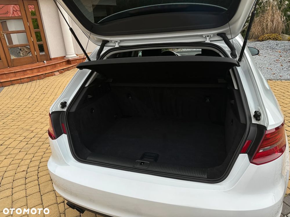 Audi A3 Sportback 1.4 TFSI Ambiente - 16