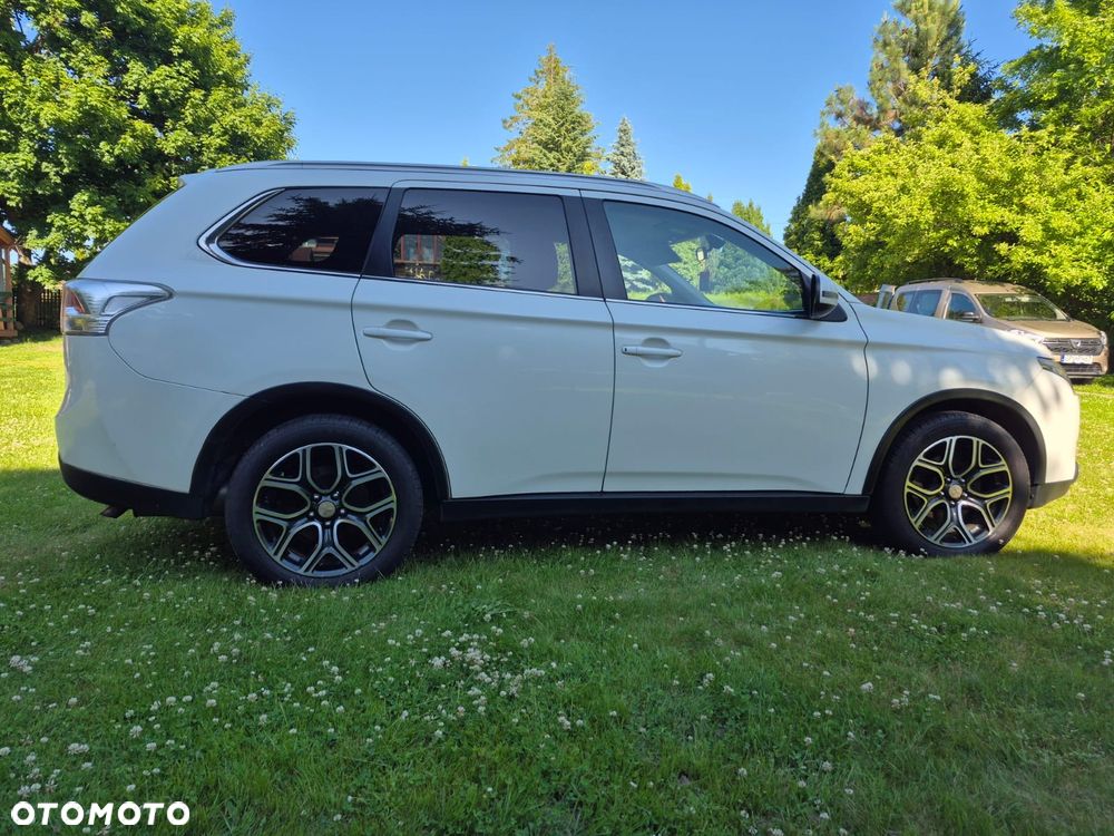 Mitsubishi Outlander 2.2 DID Intense + 4WD - 6