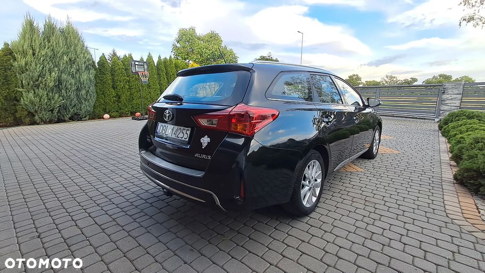 Toyota Auris 1.6 Valvematic Executive - 3