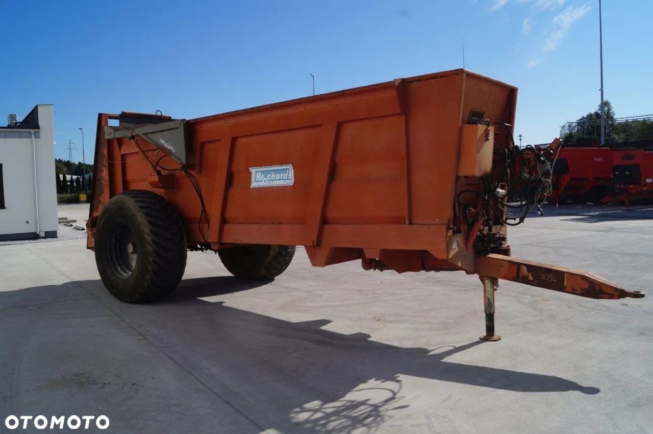 Brochard Rozrzutnik Obornika Dragon 1300 12 Ton - 12