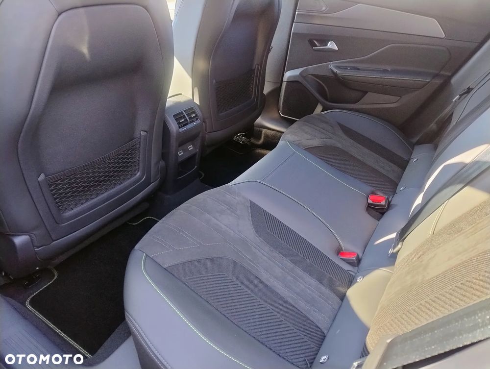 Peugeot 408 1.2 PureTech mHEV GT Exclusive S&S e-DSC6 - 24