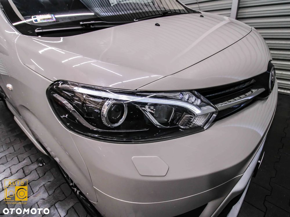 Toyota Proace Verso 2.0 D4-D Medium VIP - 38