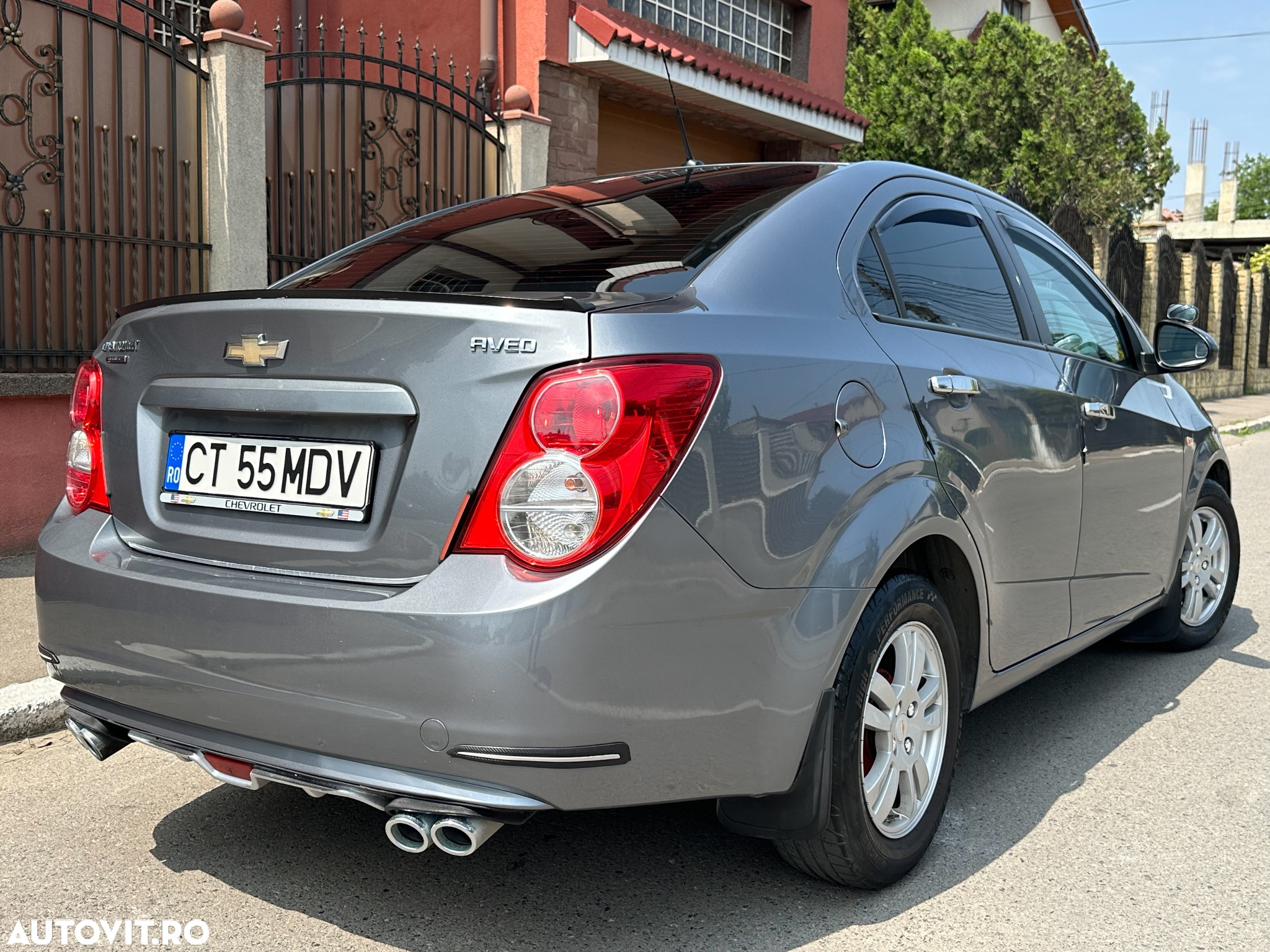Chevrolet Aveo 1.4 LS 56 Launch Pack - 23