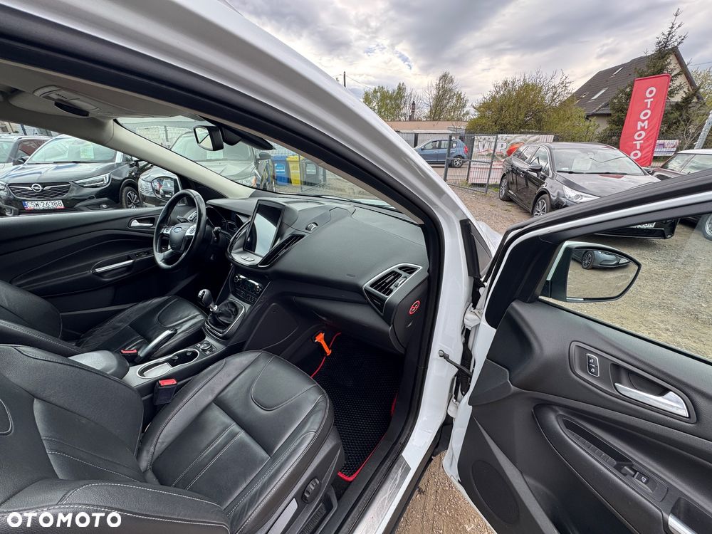 Ford Kuga 2.0 TDCi 4x4 Individual - 23