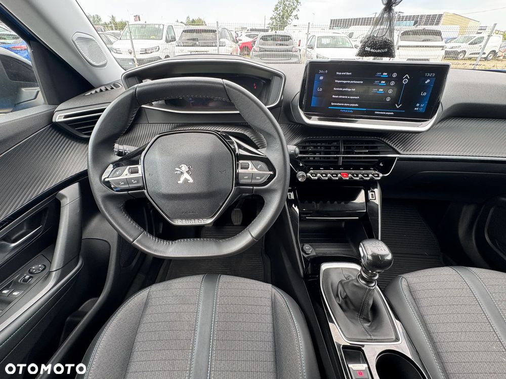 Peugeot 2008 1.2T Allure S&S - 11