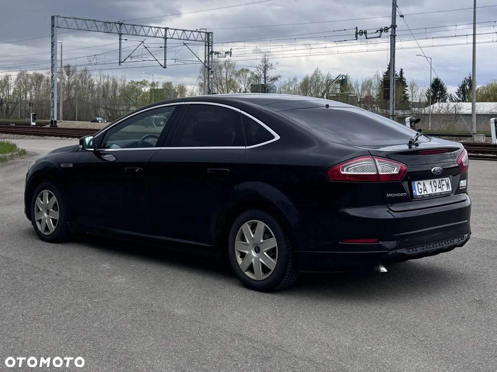 Ford Mondeo 2.0 TDCi Platinium X Plus (Titanium) - 4
