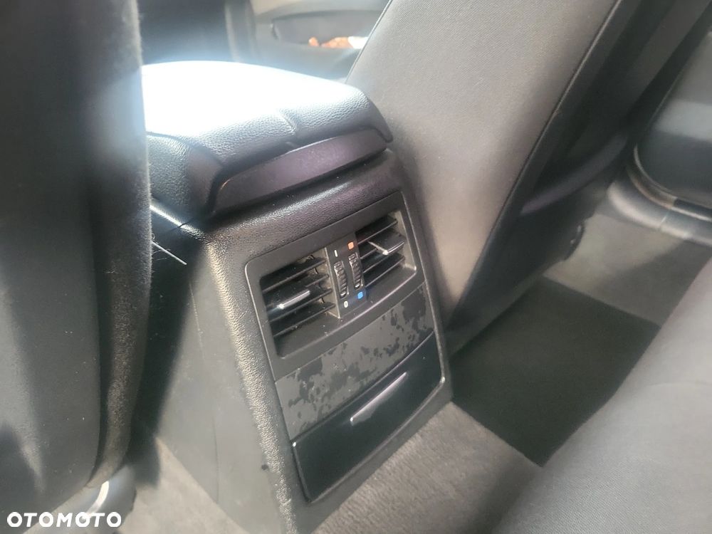 BMW Seria 3 - 25