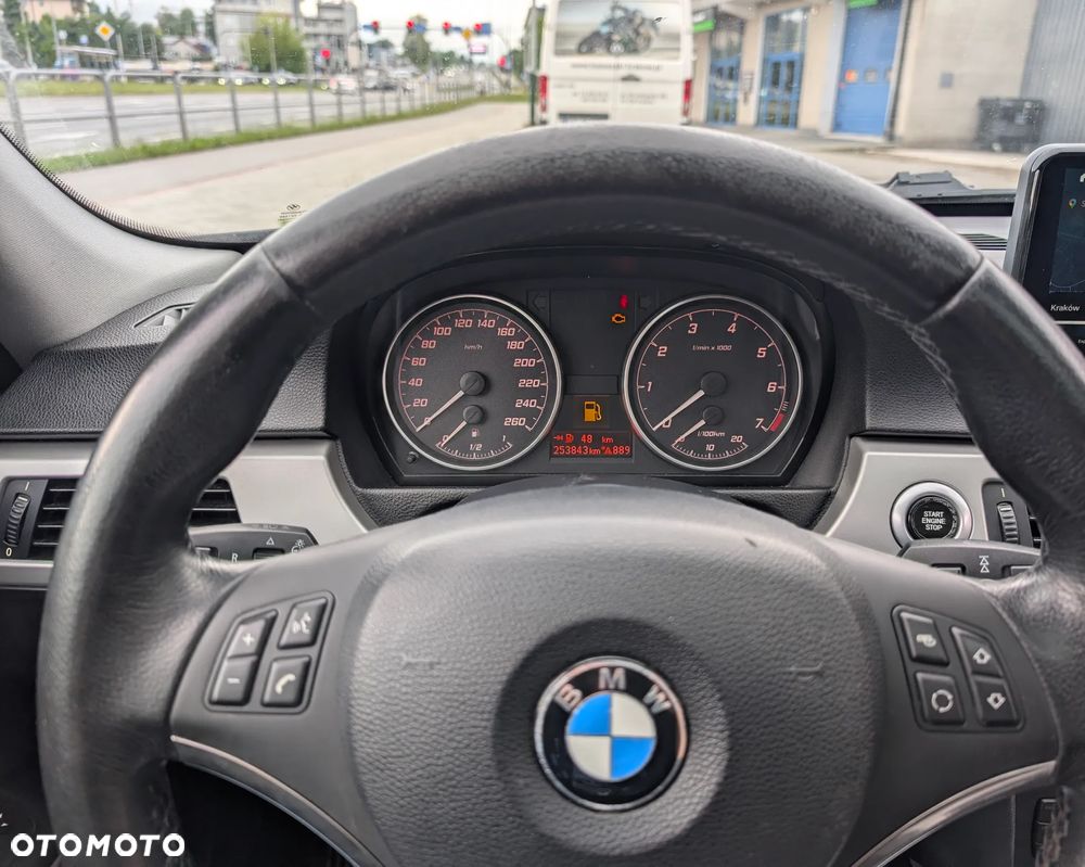 BMW Seria 3 - 22