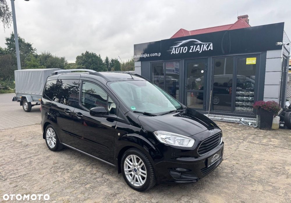 Ford Tourneo Courier - 2