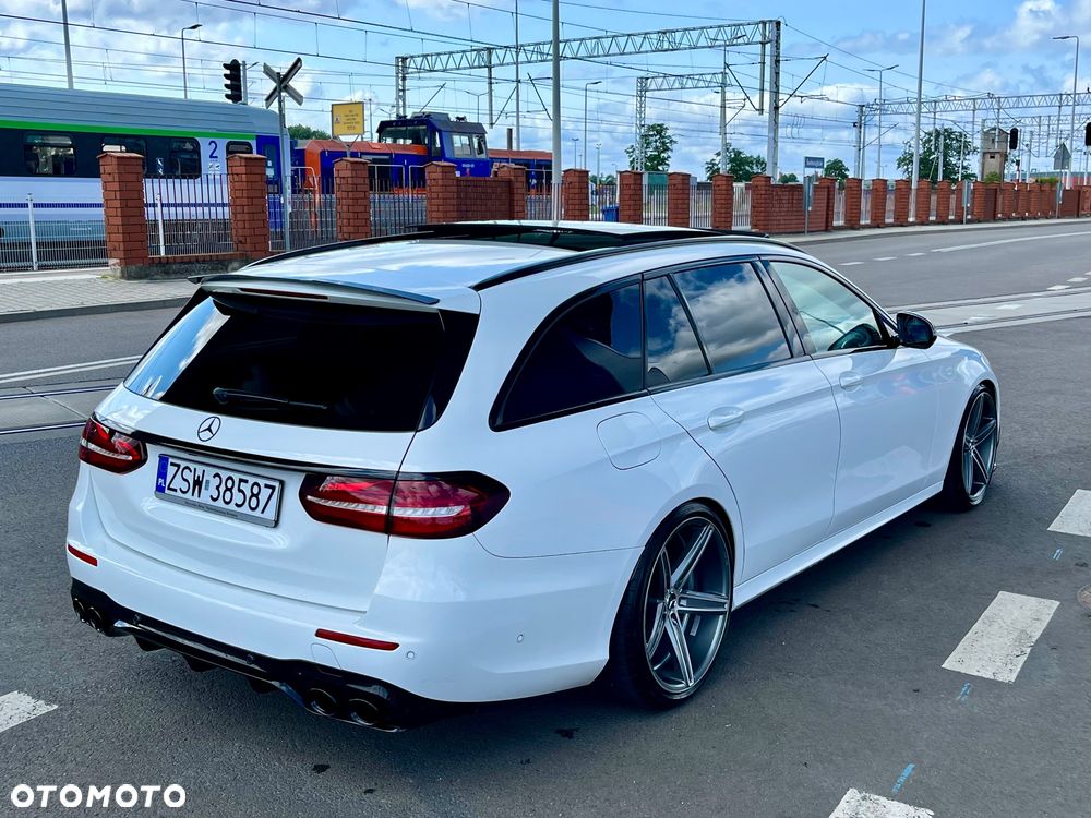 Mercedes-Benz Klasa E 220 d 9G-TRONIC - 20
