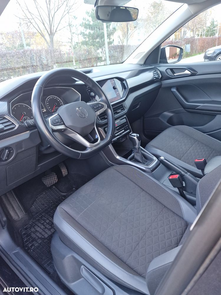 Volkswagen T-Cross - 11