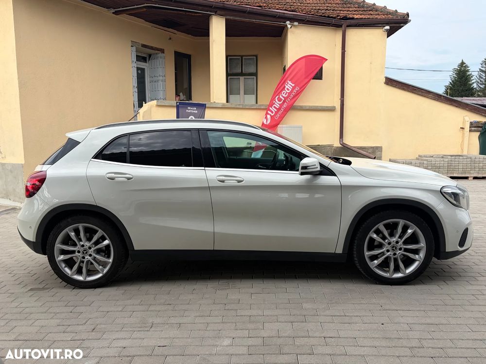 Mercedes-Benz GLA 220 d Aut. - 25