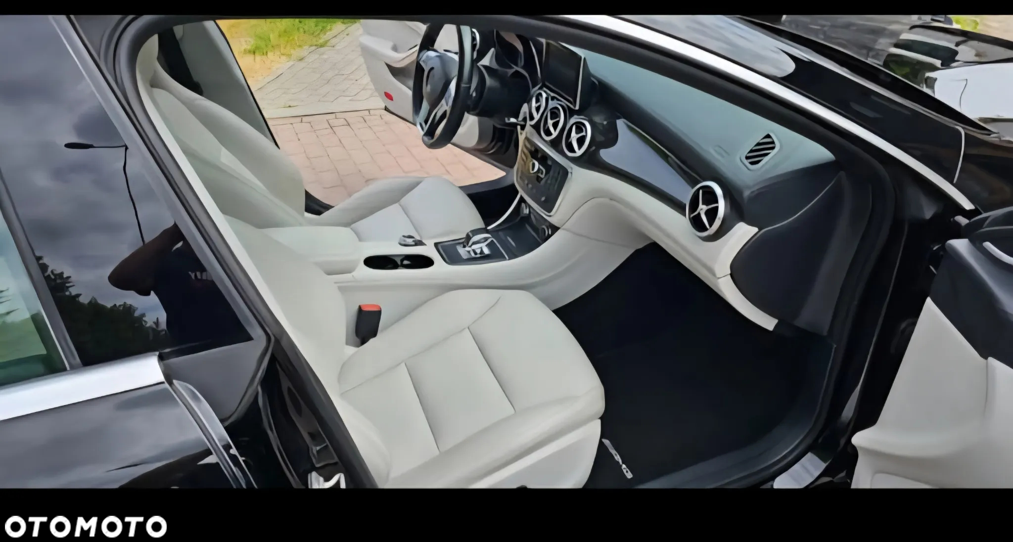 Mercedes-Benz CLA 45 AMG 4-Matic - 7