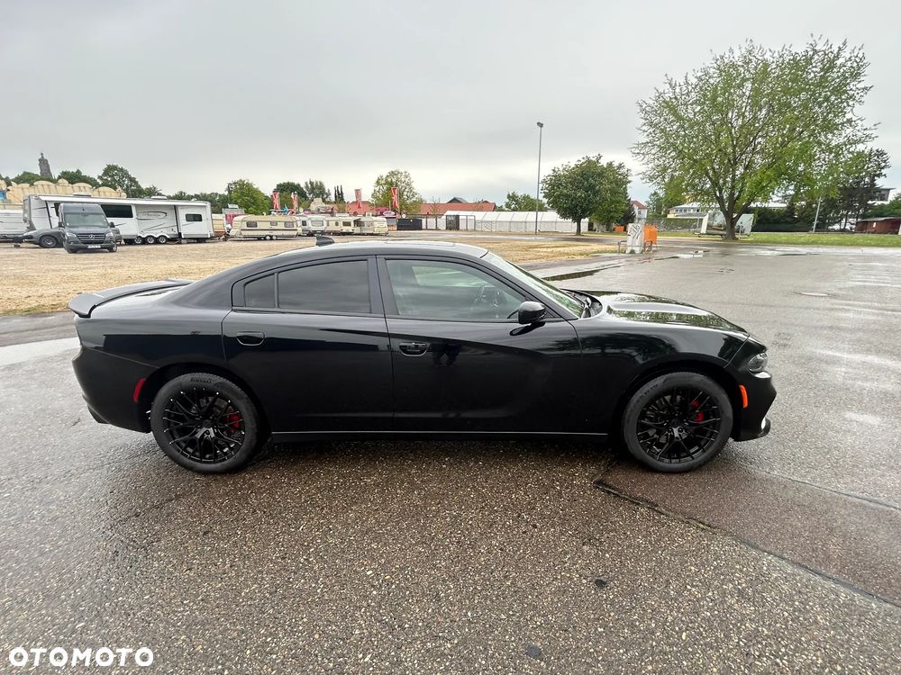 Dodge Charger - 4