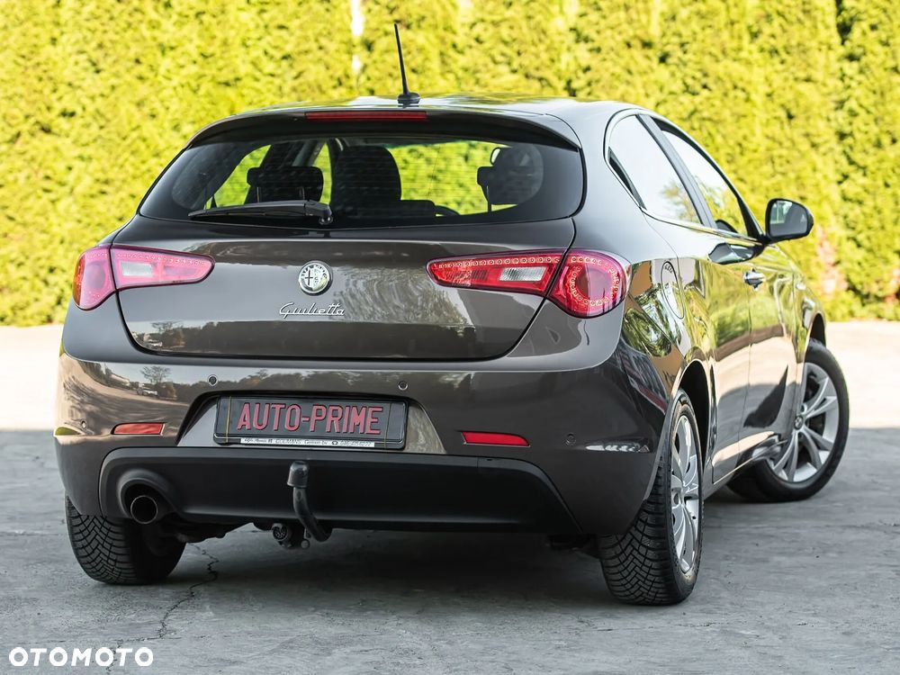 Alfa Romeo Giulietta ver-1-6-jtdm-progression - 12