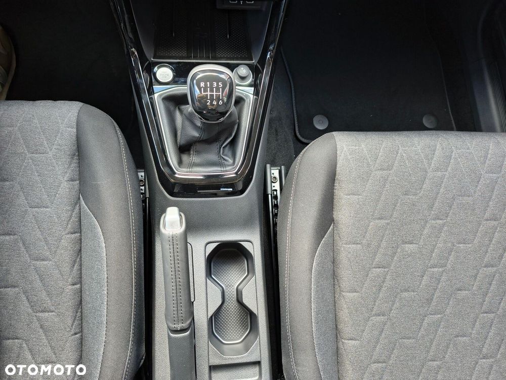 Volkswagen T-Cross 1.0 TSI Life Plus - 25