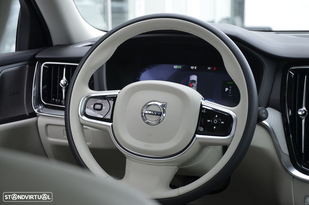 Volvo V60 2.0 T6 AWD TE Plus Dark - 24