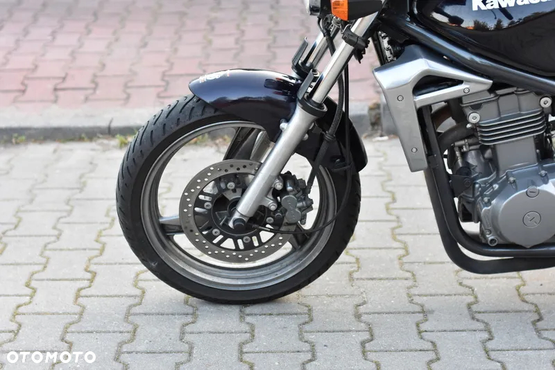 Kawasaki ER - 27
